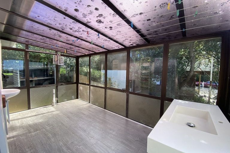 Photo of property in 54 Potter Avenue, Northcote, Auckland, 0627