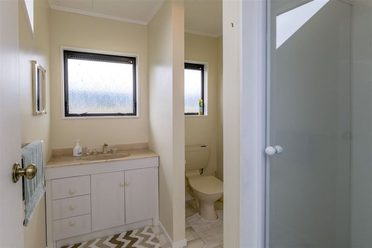 Photo of property in 18 Homewood Avenue, Levin, 5510