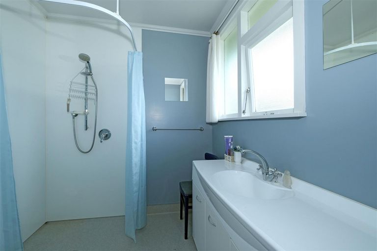 Photo of property in 16 Duke Street, Albury, Cave, 7984