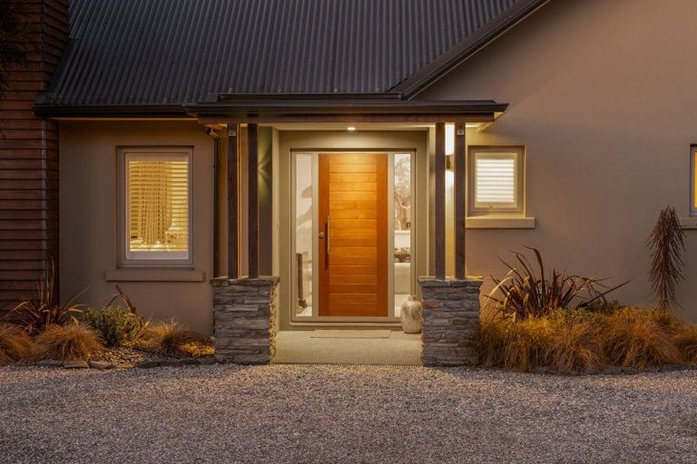 Photo of property in 916 Aubrey Road, Albert Town, Wanaka, 9305