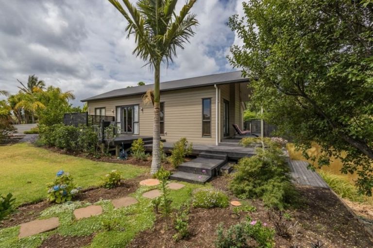 Photo of property in 15 Alderton Drive, Kerikeri, 0230