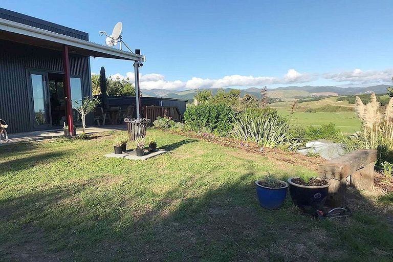 Photo of property in 16a Whangaimoana Beach Road, Whangaimoana, Featherston, 5772