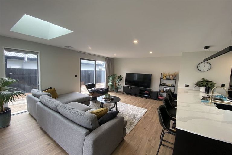 Photo of property in 408a Bower Avenue, Parklands, Christchurch, 8083