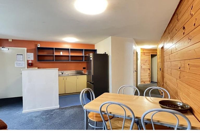 Photo of property in Basin Reserve Complex, 47/4 Sussex Street, Mount Cook, Wellington, 6021