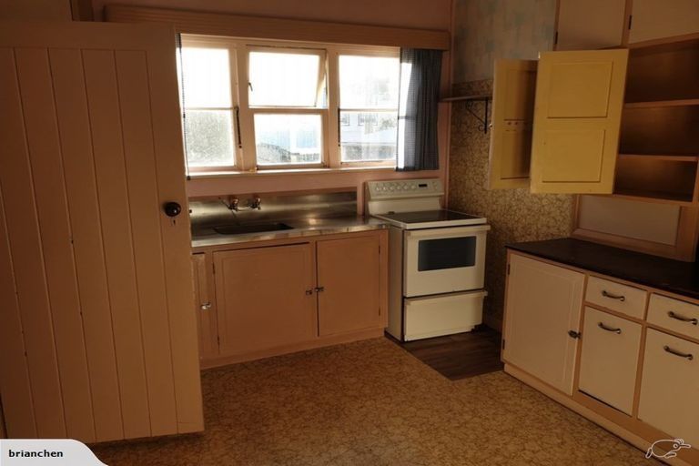 Photo of property in 10 Bould Street, Johnsonville, Wellington, 6037