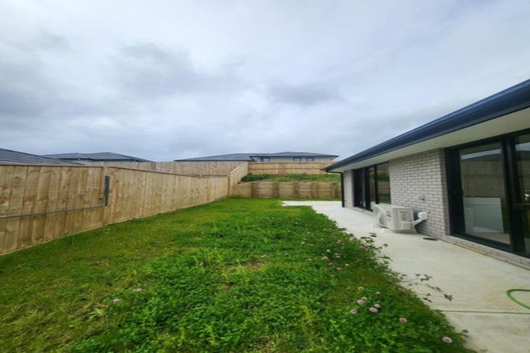 Photo of property in 36 Leathem Crescent, Pokeno, 2402