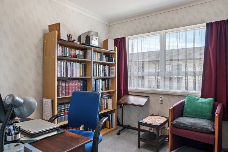 Photo of property in 25 Burn Street, Levin, 5510