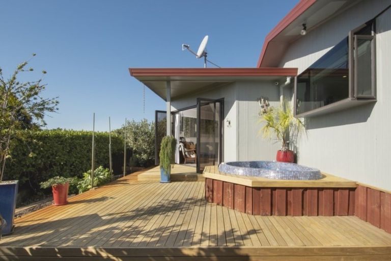 Photo of property in 38 Longstead Avenue, Papamoa Beach, Papamoa, 3118