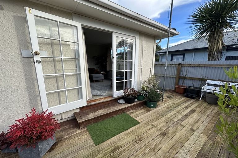 Photo of property in 70 Mckenzie Street, Geraldine, 7930