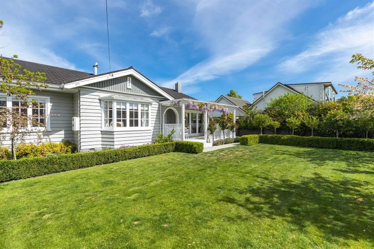 Photo of property in 4 Bradshaw Terrace, Riccarton, Christchurch, 8011
