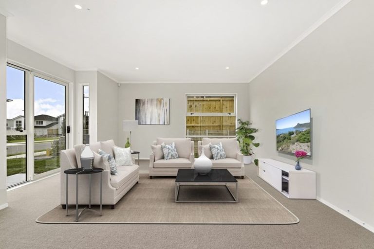 Photo of property in 4 Leggett Lane, Red Beach, 0932