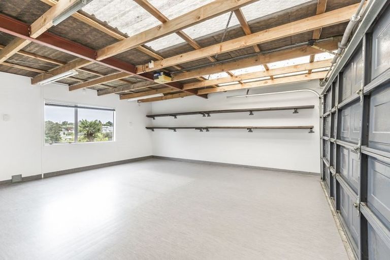 Photo of property in 1/15 Kennedy Avenue, Forrest Hill, Auckland, 0620