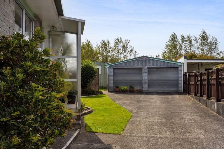 Photo of property in 16 Karaka Street, Inglewood, 4330
