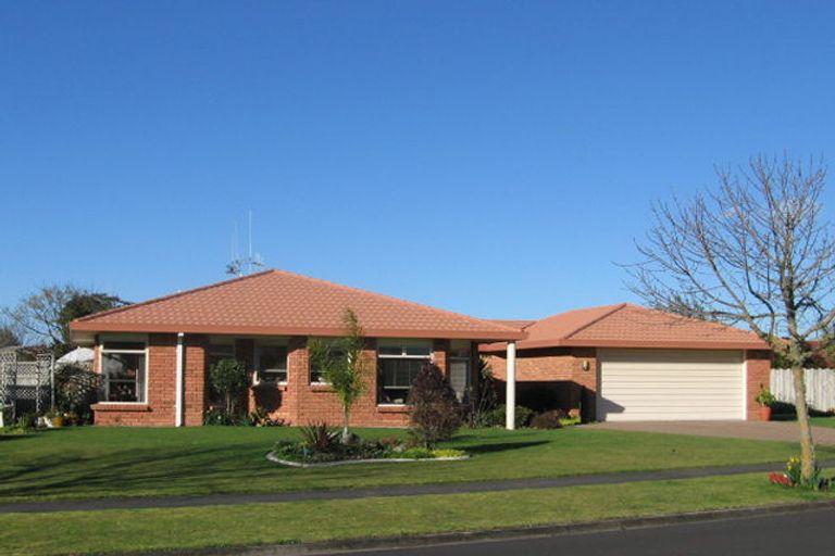 Photo of property in 3 Halcione Close, Flagstaff, Hamilton, 3210