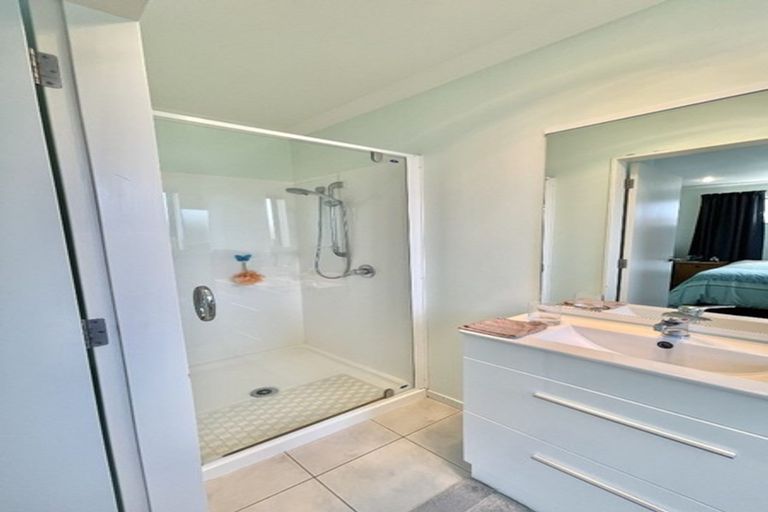 Photo of property in 17 Phar Lap Grove, Trentham, Upper Hutt, 5018