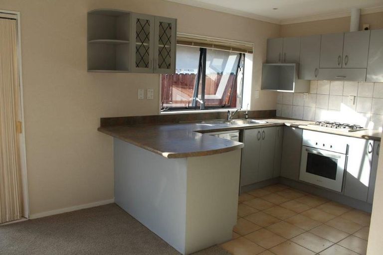 Photo of property in 2/21 Glanworth Place, Dannemora, Auckland, 2016