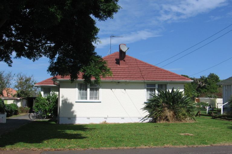 Photo of property in 24 Caen Road, Panmure, Auckland, 1072