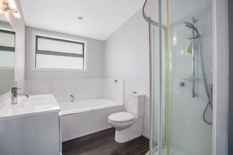 Photo of property in 98 Aotea Drive, Aotea, Porirua, 5024