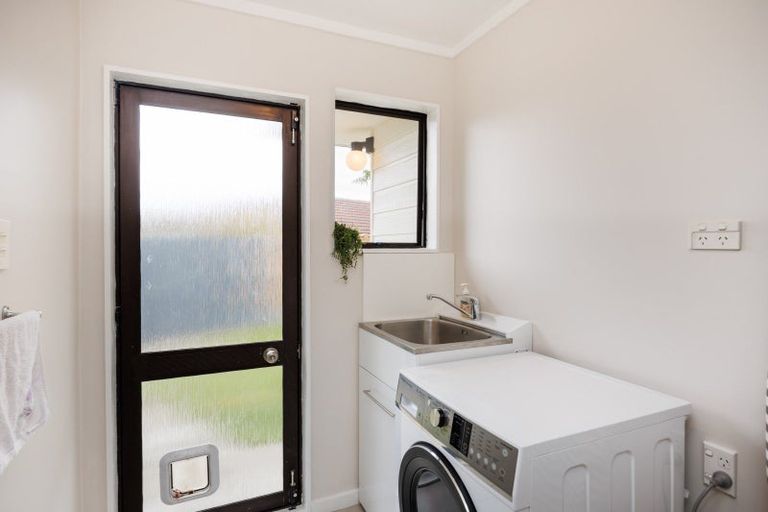 Photo of property in 46 Chatsworth Place, Highbury, Palmerston North, 4412