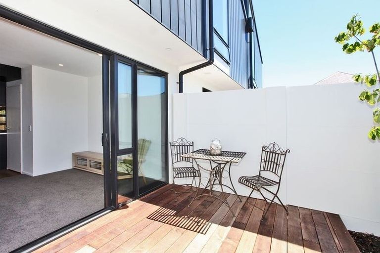 Photo of property in 4/61 Osborne Street, Waltham, Christchurch, 8011
