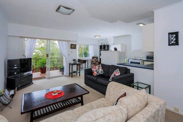 Photo of property in 17/83 Lake Road, Devonport, Auckland, 0622