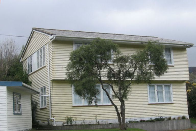 Photo of property in 52 Bird Grove, Stokes Valley, Lower Hutt, 5019