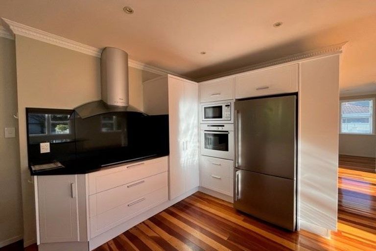 Photo of property in 48a Queens Grove, Hutt Central, Lower Hutt, 5010