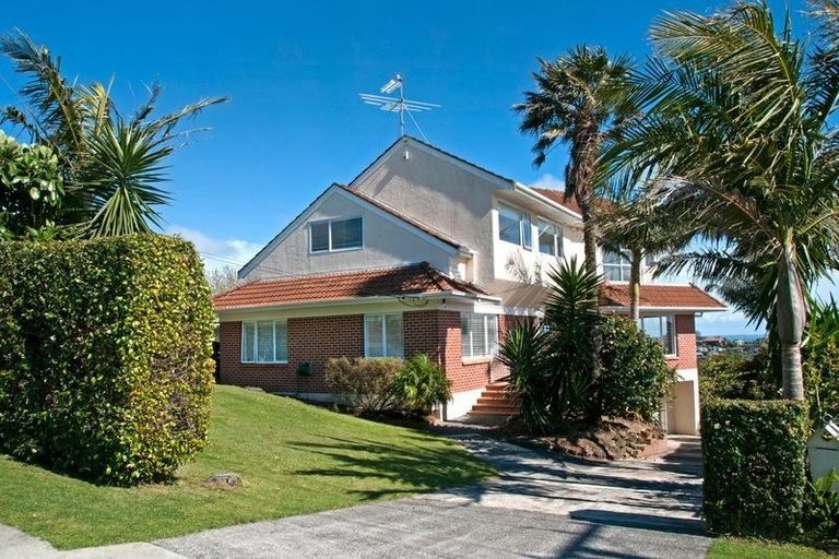 Photo of property in 84 Mellons Bay Road, Mellons Bay, Auckland, 2014