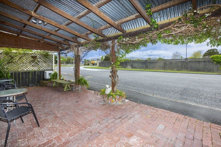 Photo of property in 54 Granville Street, Silverstream, Upper Hutt, 5019