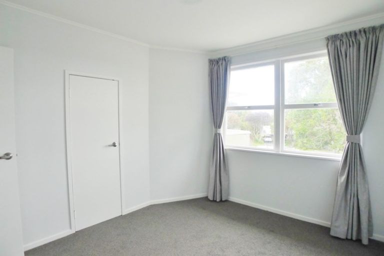 Photo of property in 63 Rehia Road, Massey, Auckland, 0614