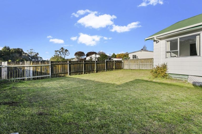 Photo of property in 51 Border Road, Henderson, Auckland, 0612