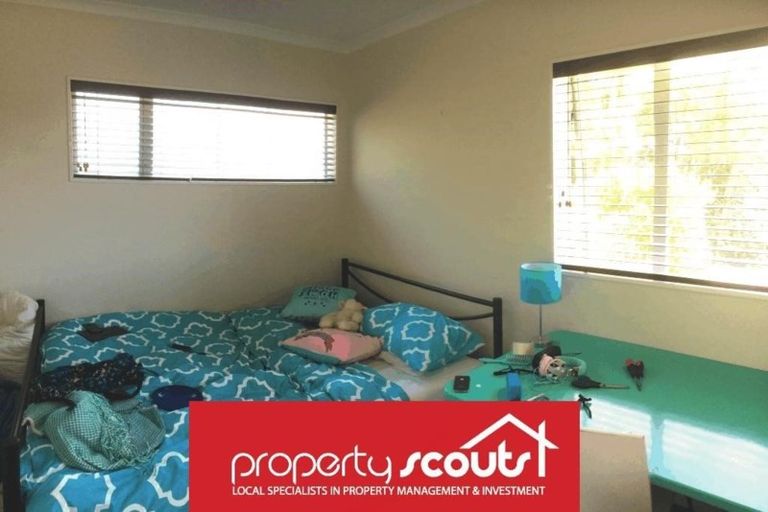 Photo of property in 5a Squirrel Lane, Browns Bay, Auckland, 0630