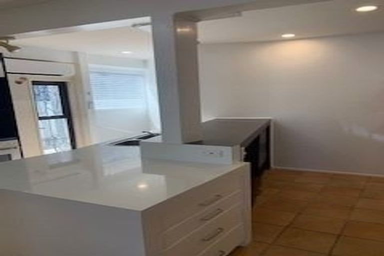 Photo of property in 1/31 Cecil Road, Milford, Auckland, 0620