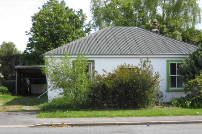 Photo of property in 17 Rolleston Street, Cheviot, 7310