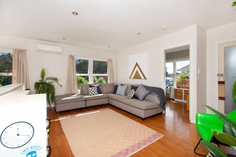 Photo of property in 1/34 Ocean View Road, Northcote, Auckland, 0627