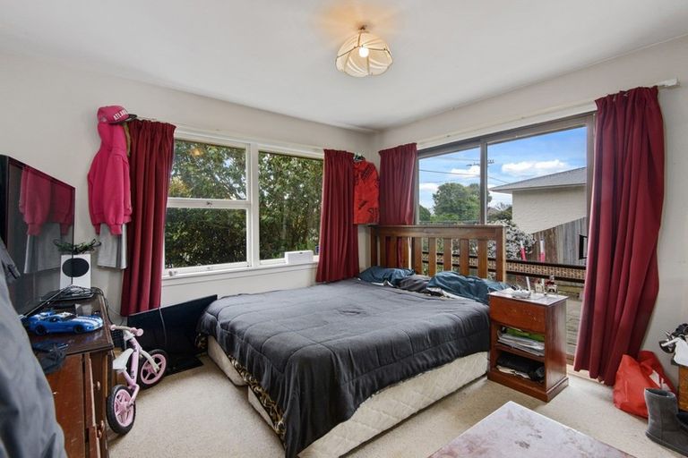 Photo of property in 12 Frensham Crescent, Woolston, Christchurch, 8062