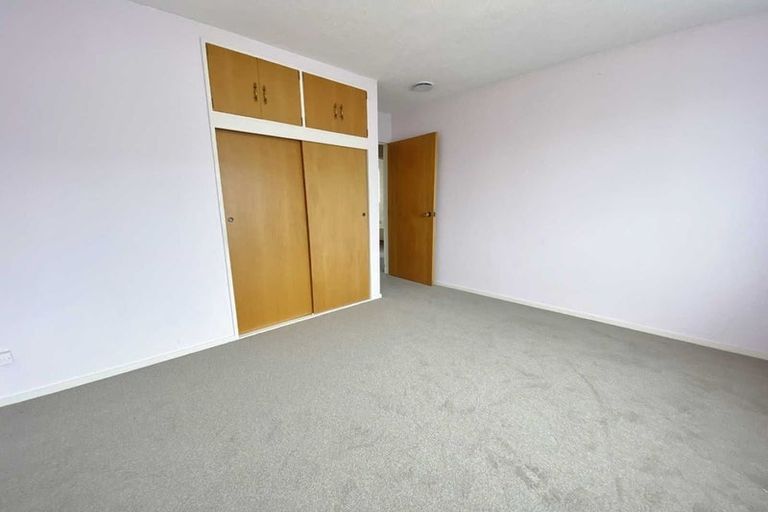 Photo of property in 1/14 Momorangi Crescent, Redwood, Christchurch, 8051