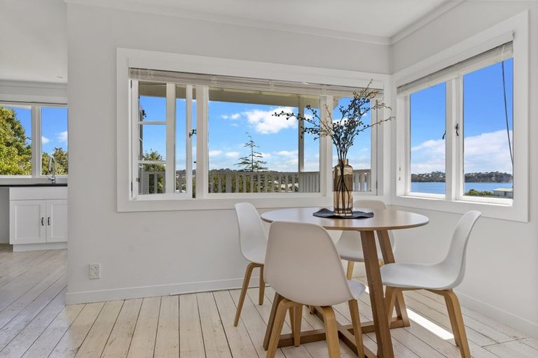 Photo of property in 12 Tindalls Bay Road, Tindalls Beach, Whangaparaoa, 0930