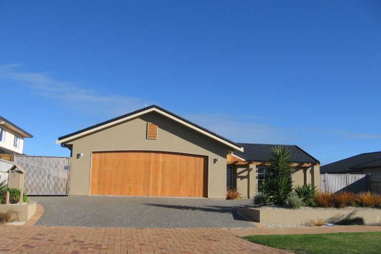 Photo of property in 3 Bouvardia Avenue, Milson, Palmerston North, 4414