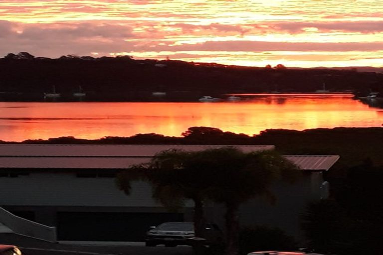 Photo of property in 7 Toi Track, Russell, 0272