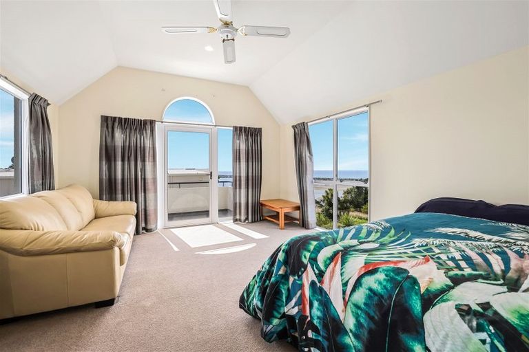 Photo of property in 9 Dunkeld Lane, Redcliffs, Christchurch, 8081