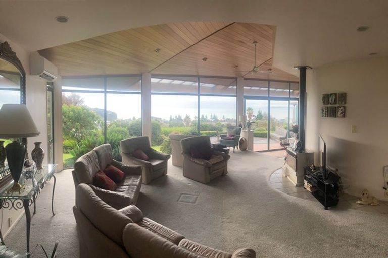 Photo of property in 4 Savoy Road, Orewa, 0931