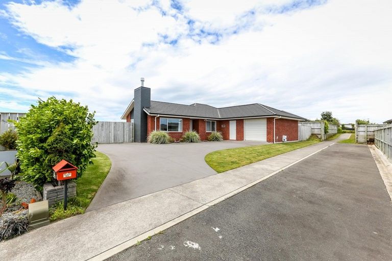 Photo of property in 14 Ryder Drive, Waiwhakaiho, New Plymouth, 4312