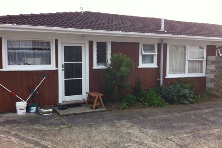 Photo of property in 1/680 Pakuranga Road, Howick, Auckland, 2010