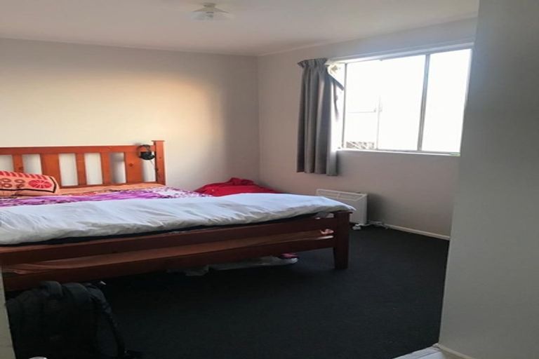 Photo of property in 7/19 Pirie Crescent, Moera, Lower Hutt, 5010