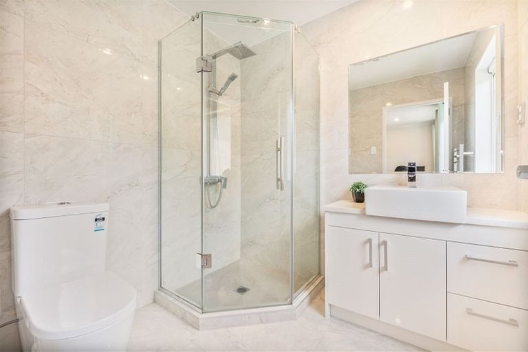 Photo of property in 25 Casheltown Way, Flat Bush, Auckland, 2019