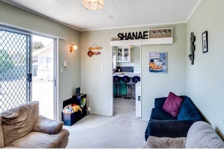 Photo of property in 9 Roskilda Crescent, Taradale, Napier, 4112