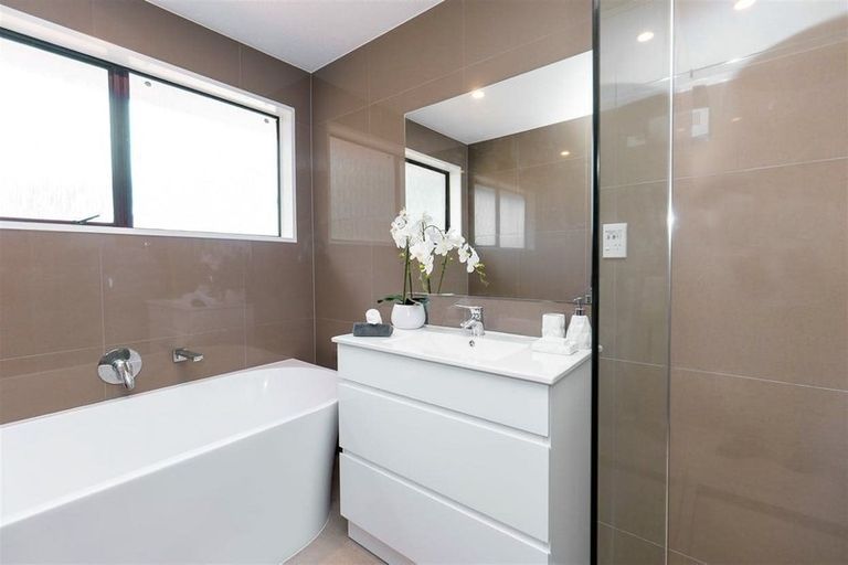 Photo of property in 14 Pasadena Place, Harewood, Christchurch, 8051