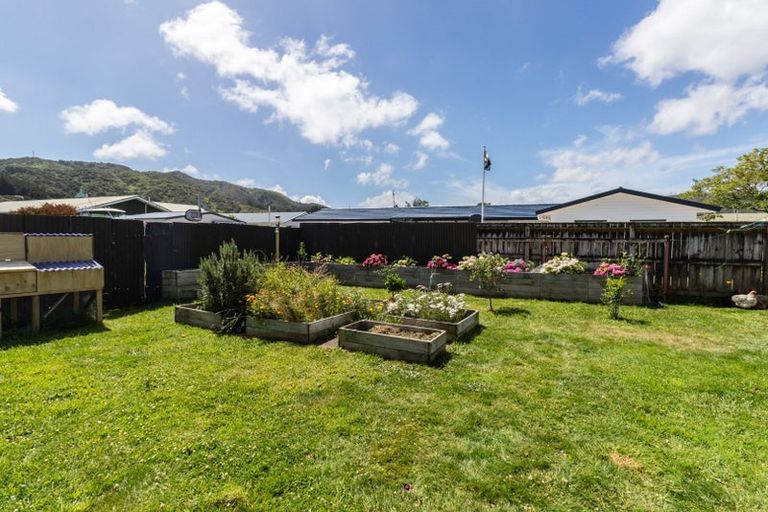 Photo of property in 43 Norfolk Street, Wainuiomata, Lower Hutt, 5014