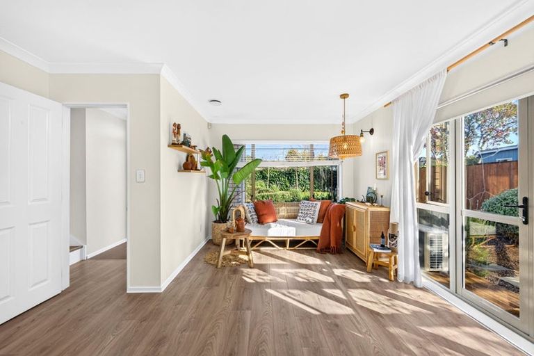 Photo of property in 3 Zefiro Drive, Massey, Auckland, 0614